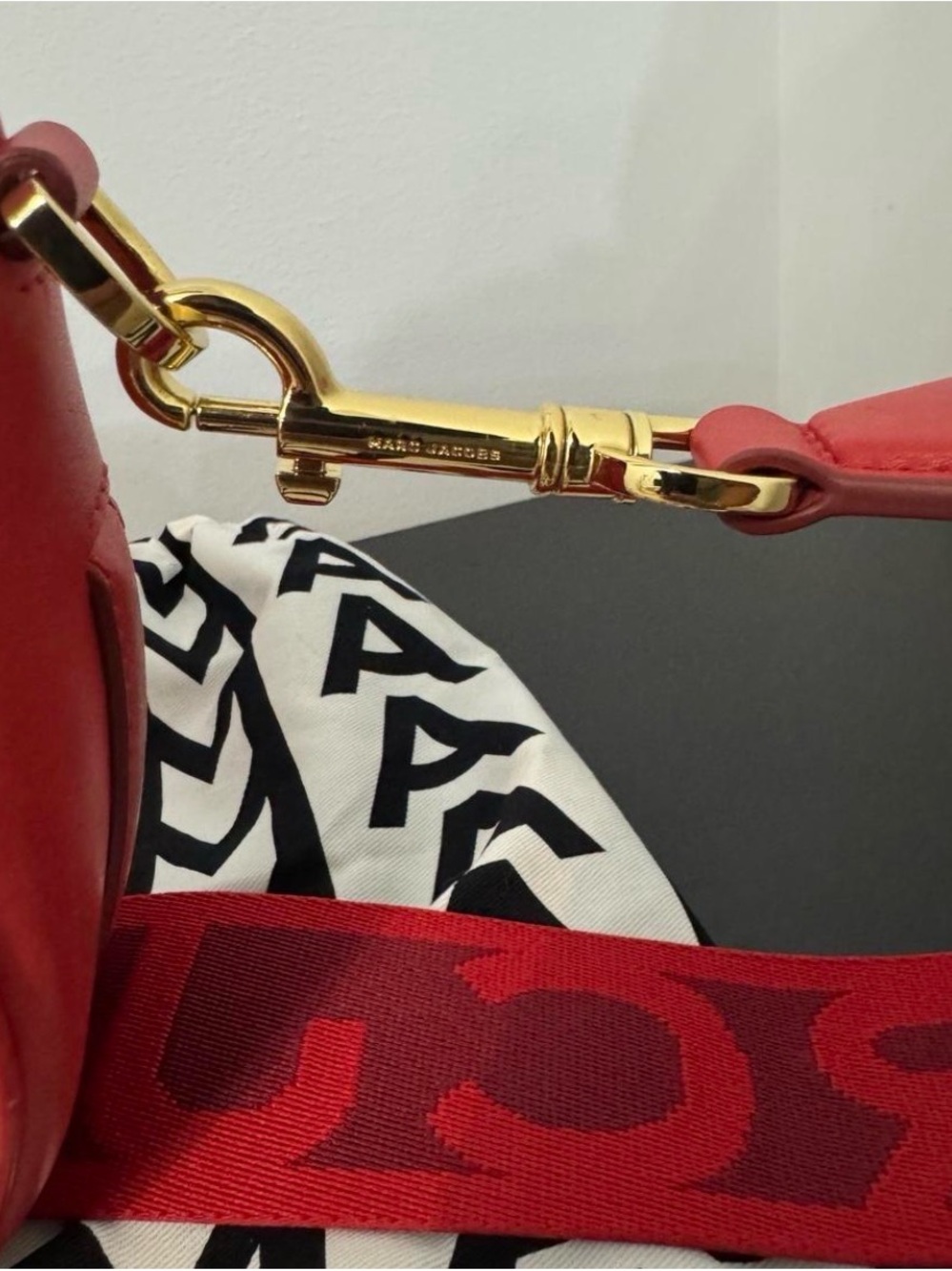 Marc Jacobs Red Leather Crossbody Saddle Bag with Logo Accent and dust bag - Picture 2 of 6